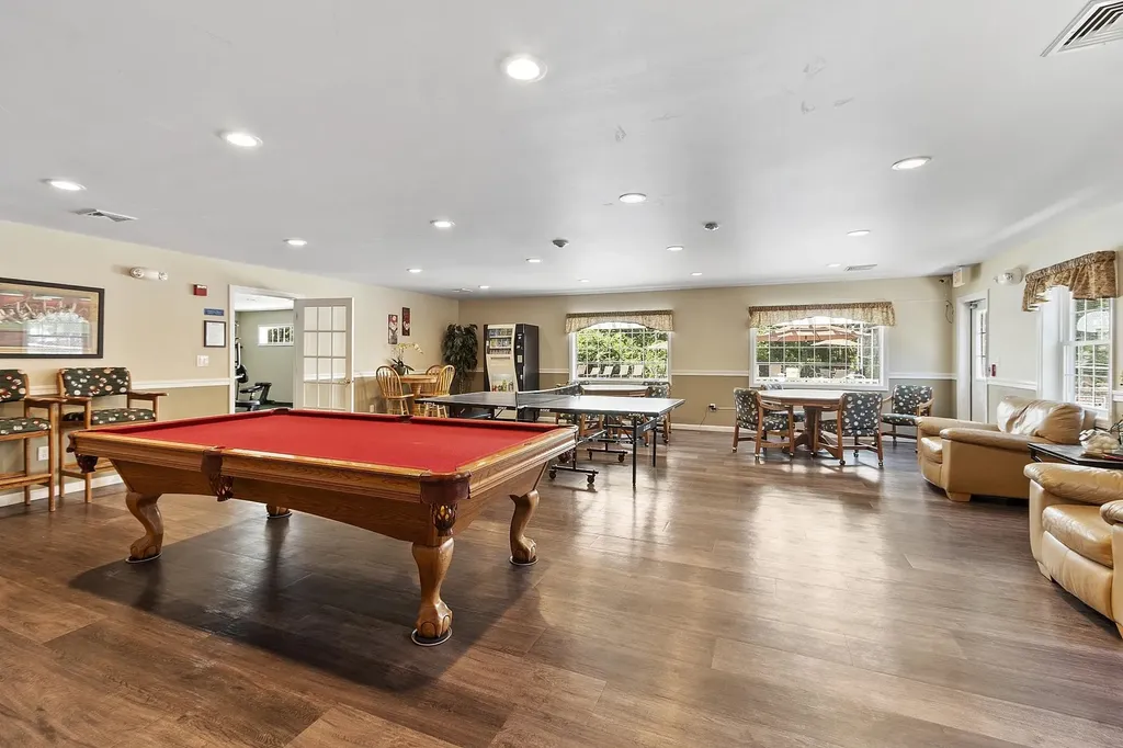 62 Golfview Drive Manchester NH 03102