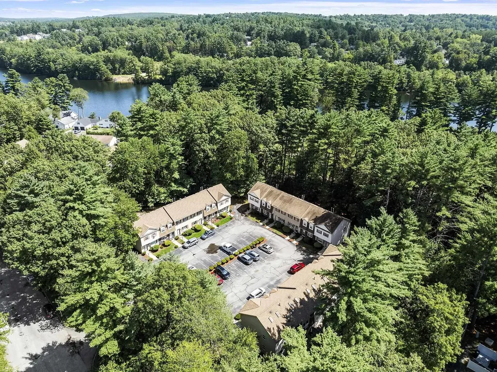 62 Golfview Drive Manchester NH 03102