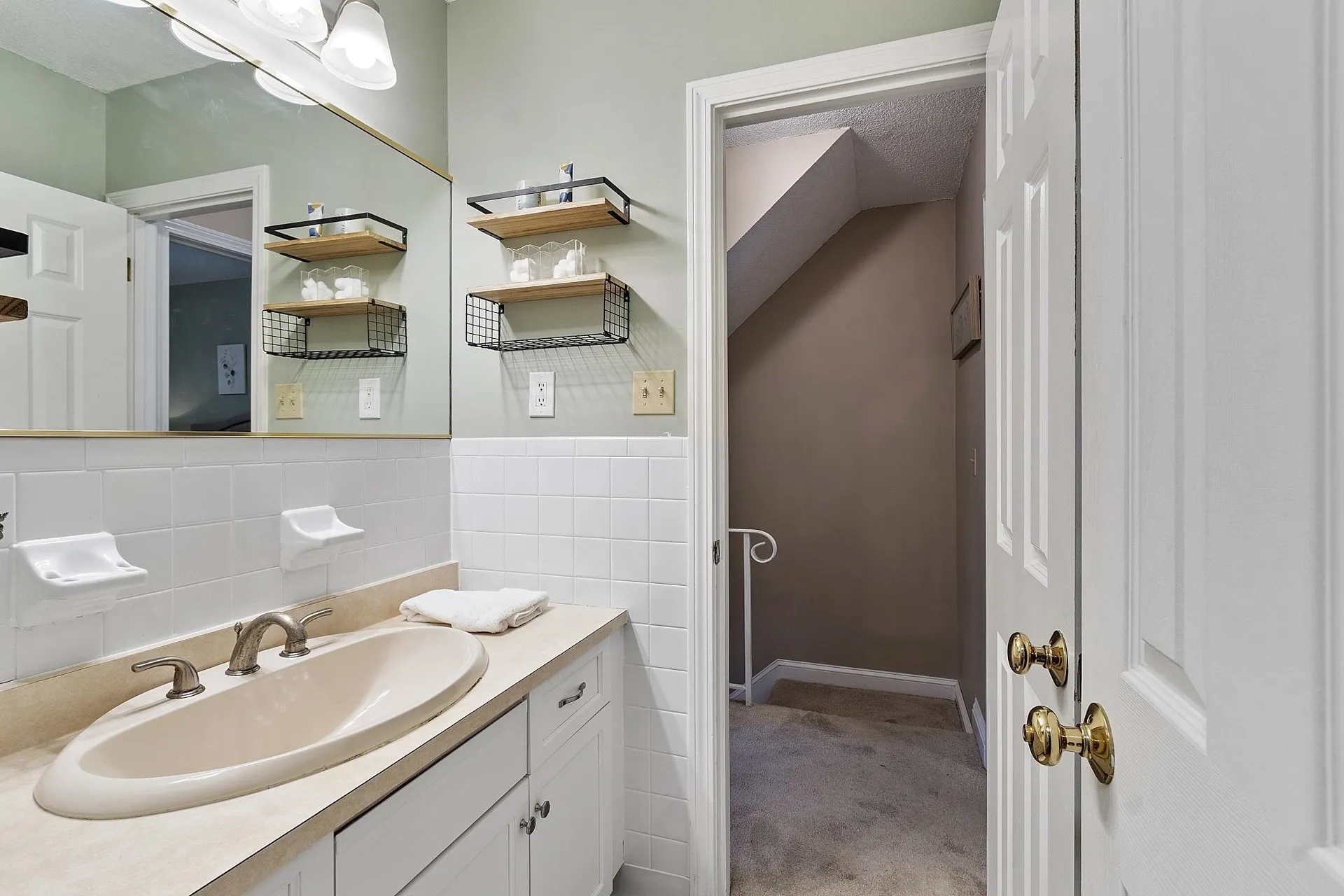 62 Golfview Drive Manchester NH 03102