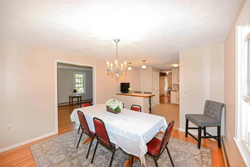 8 Kestree Drive Londonderry NH 03053