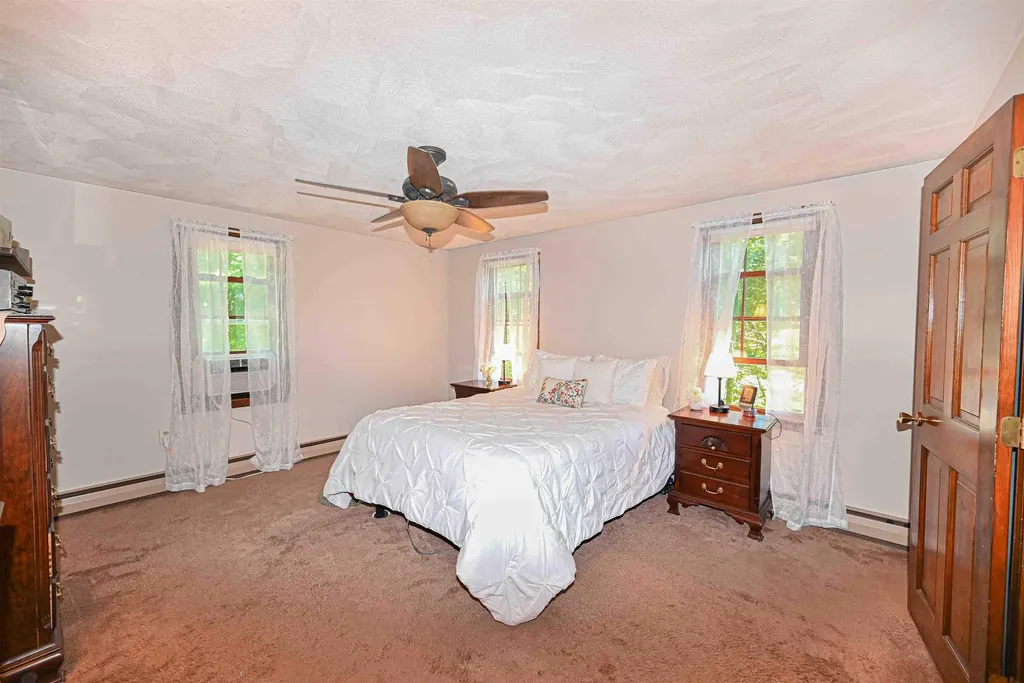 8 Kestree Drive Londonderry NH 03053