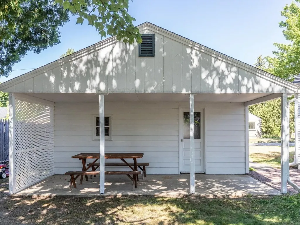 1877 North Avenue Burlington VT 05408