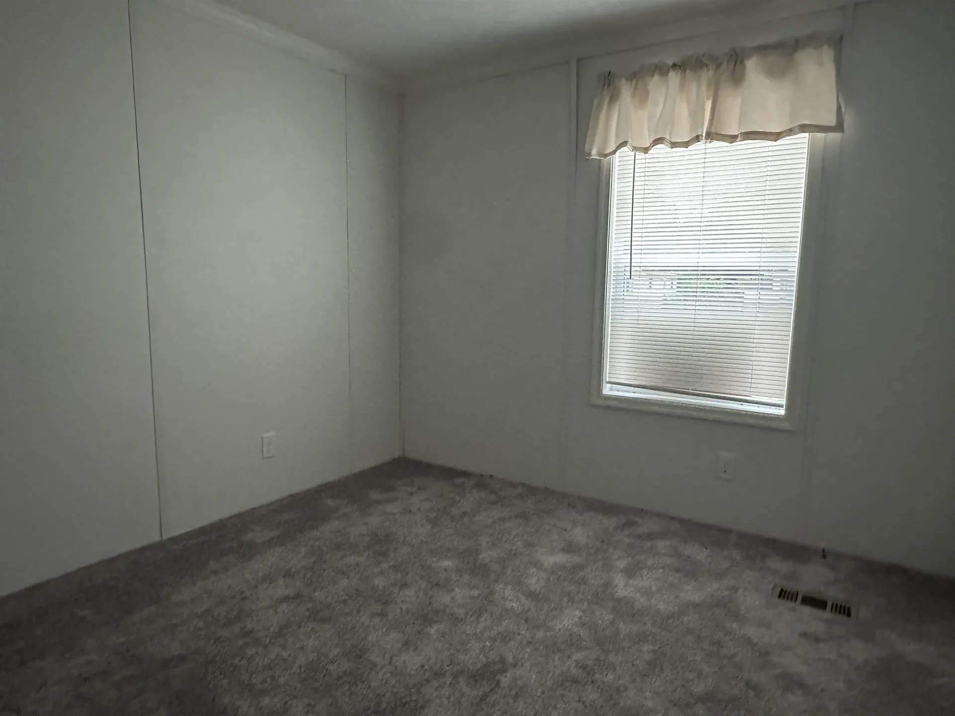 40 Pinyon Place Londonderry NH 03053