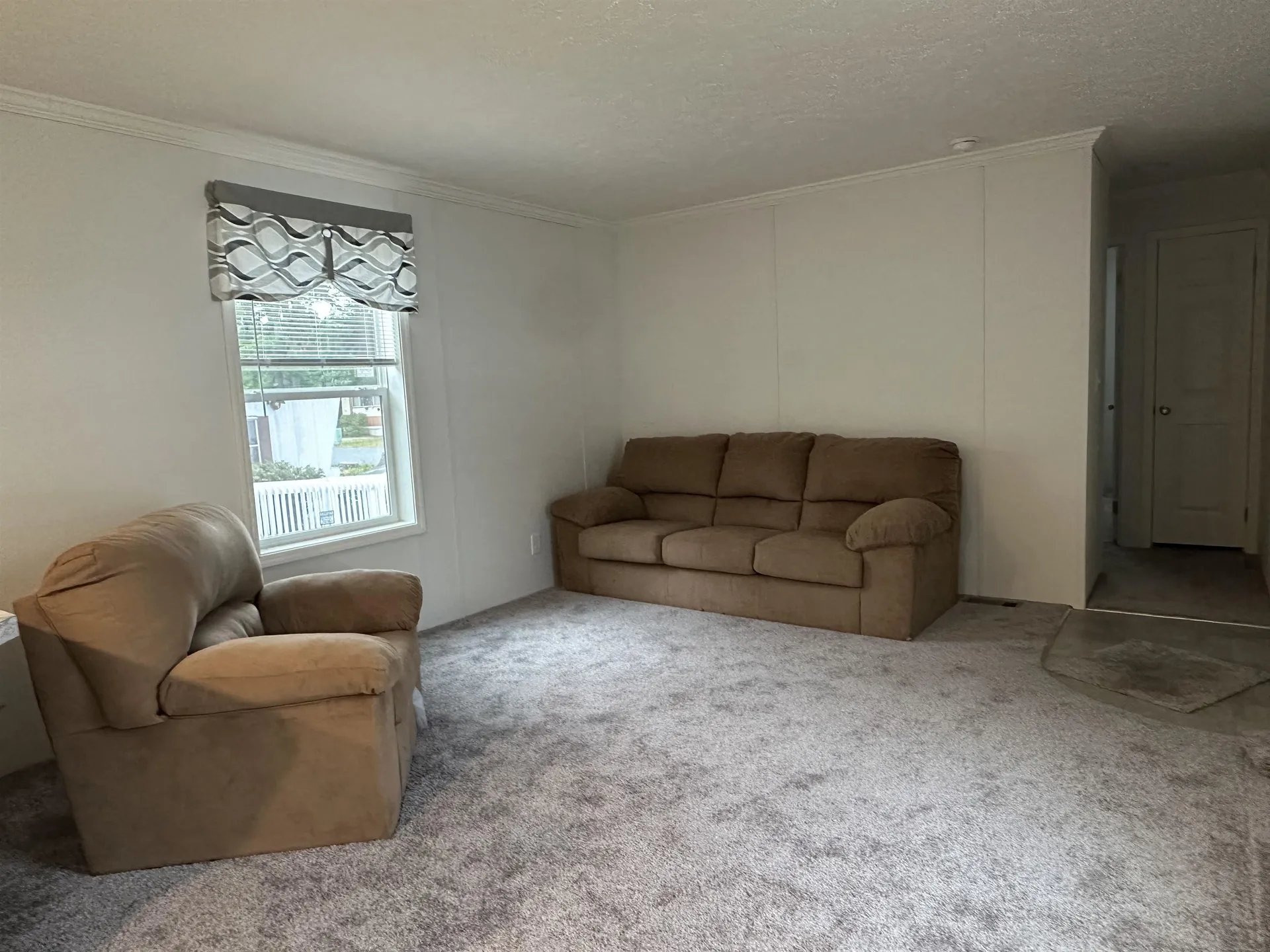 40 Pinyon Place Londonderry NH 03053