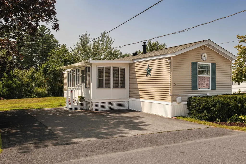 36 Hagop Road Salem NH 03079