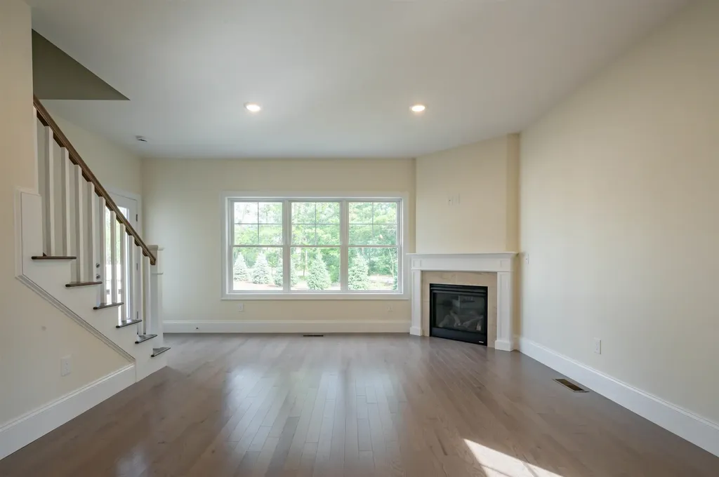 6 Wilderness Drive Nashua NH 03062