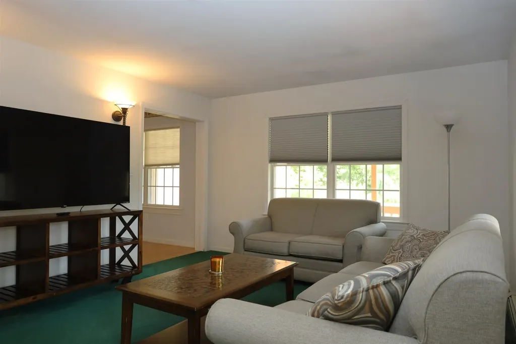 65 Ledgewood Drive St. Johnsbury VT 05819