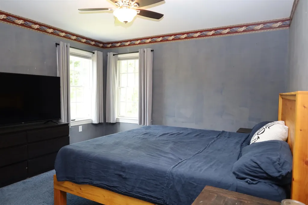 65 Ledgewood Drive St. Johnsbury VT 05819