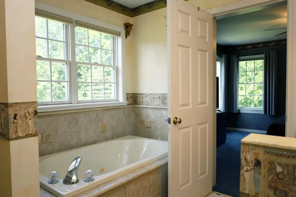 65 Ledgewood Drive St. Johnsbury VT 05819