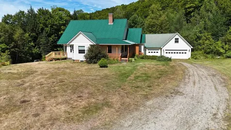 65 Ledgewood Drive St. Johnsbury VT 05819