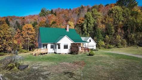 65 Ledgewood Drive St. Johnsbury VT 05819