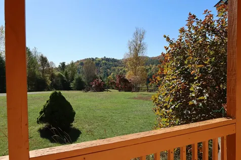 65 Ledgewood Drive St. Johnsbury VT 05819