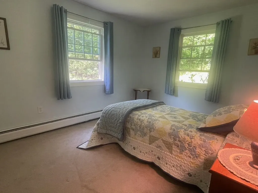 561 Neal Road Hartford VT 05001