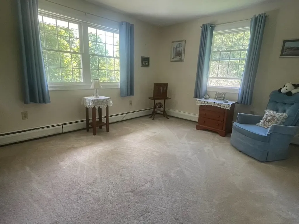 561 Neal Road Hartford VT 05001