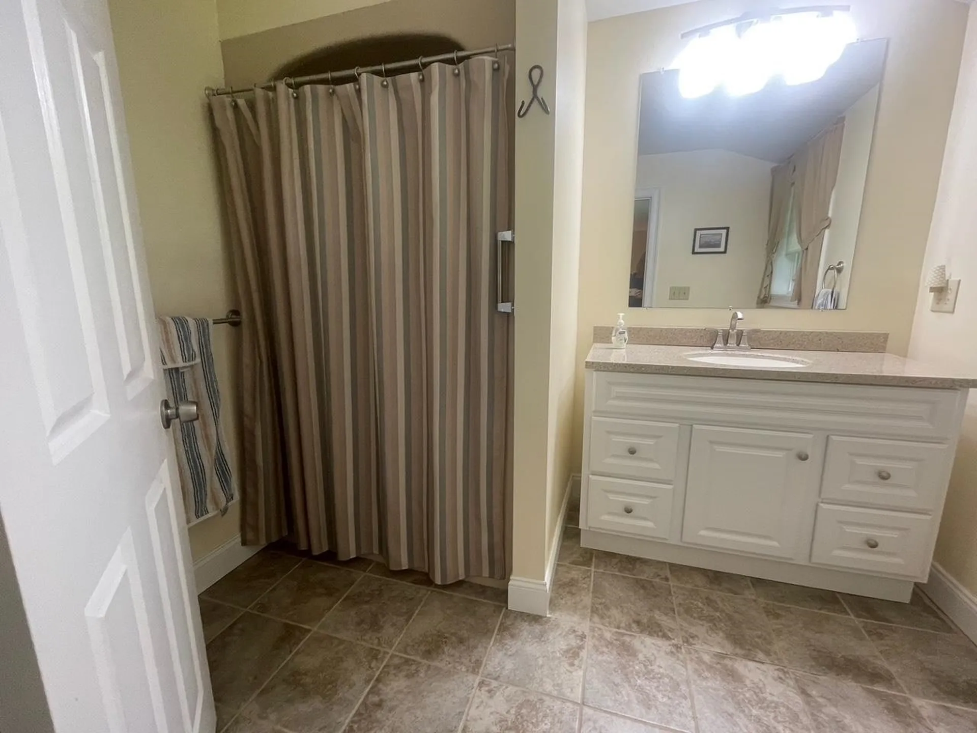 561 Neal Road Hartford VT 05001