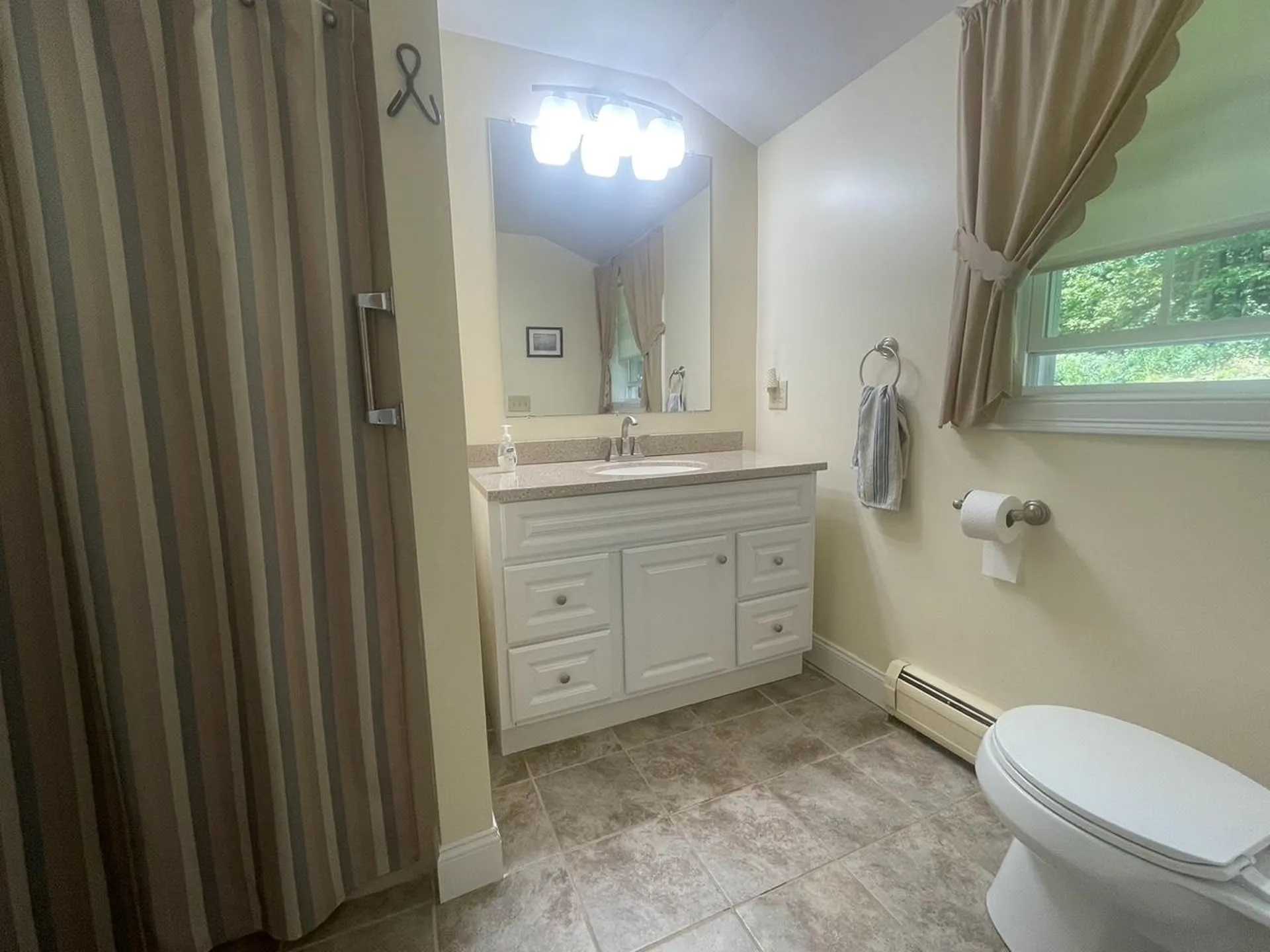 561 Neal Road Hartford VT 05001