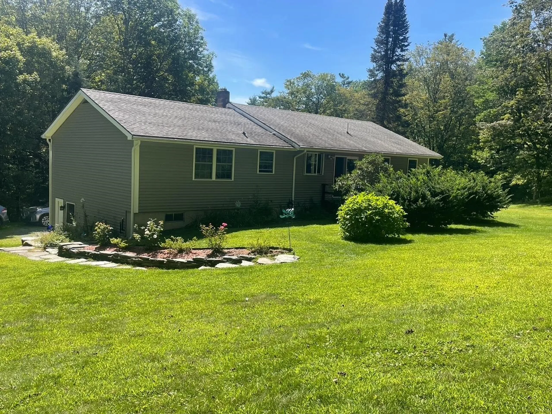 561 Neal Road Hartford VT 05001