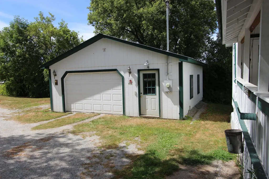 39 Mechanicsville Road Hinesburg VT 05461