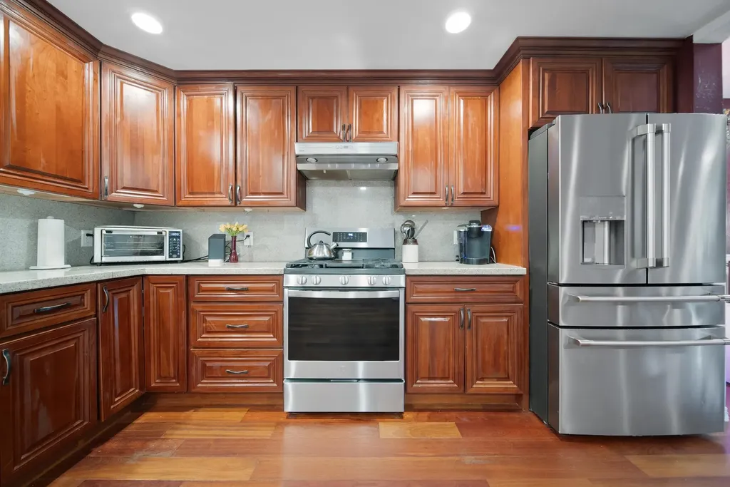 23 Holman Way Chester NH 03036