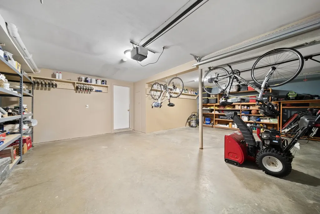 23 Holman Way Chester NH 03036