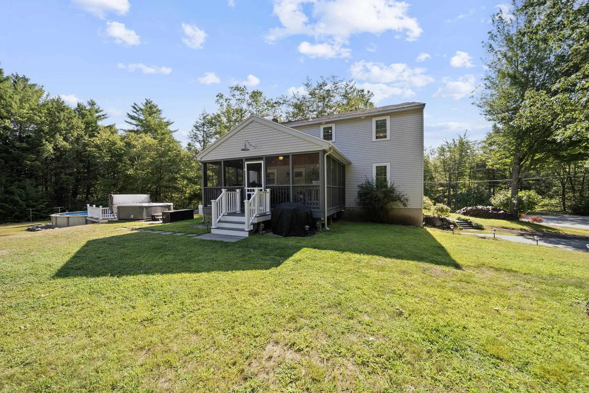 23 Holman Way Chester NH 03036