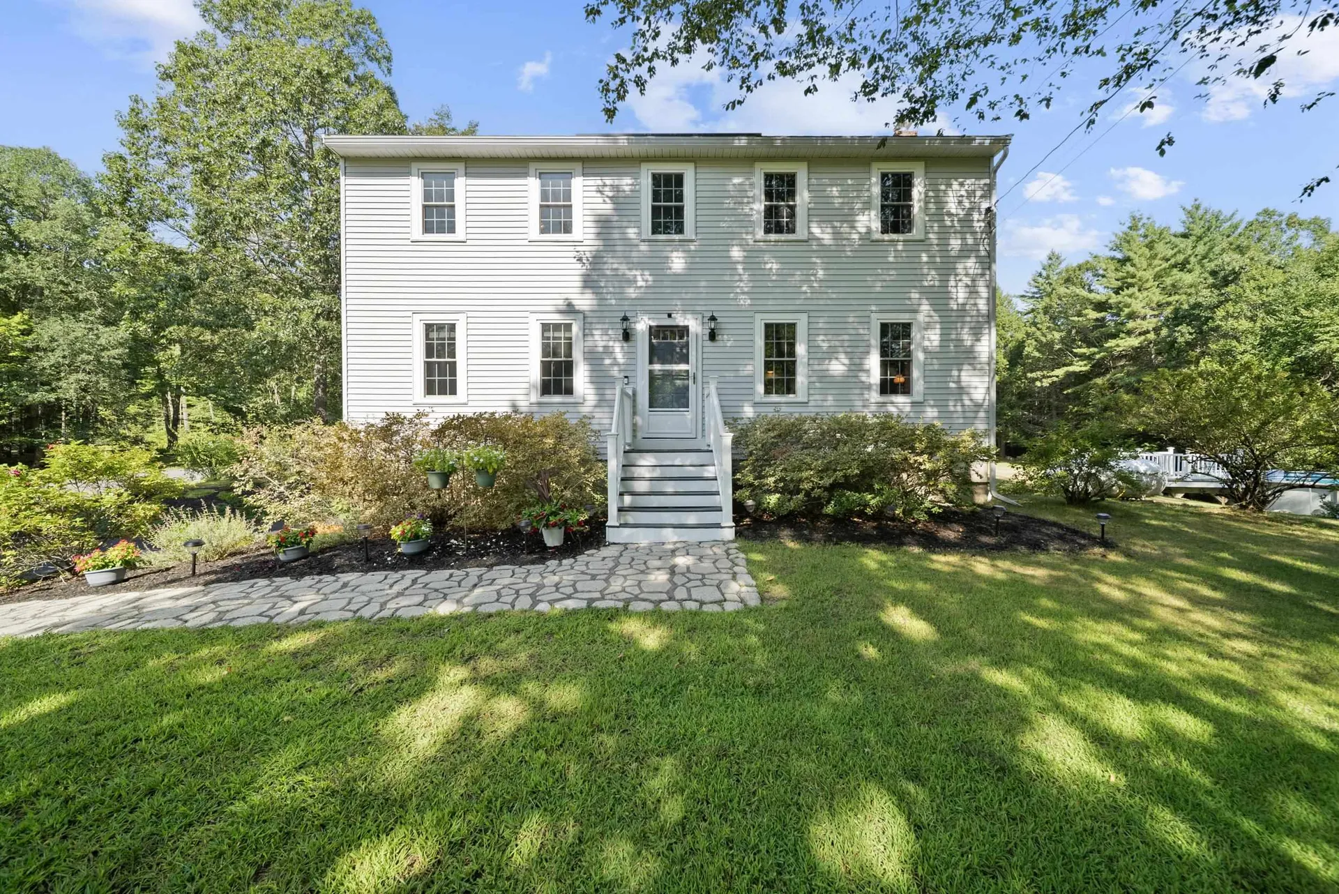 23 Holman Way Chester NH 03036