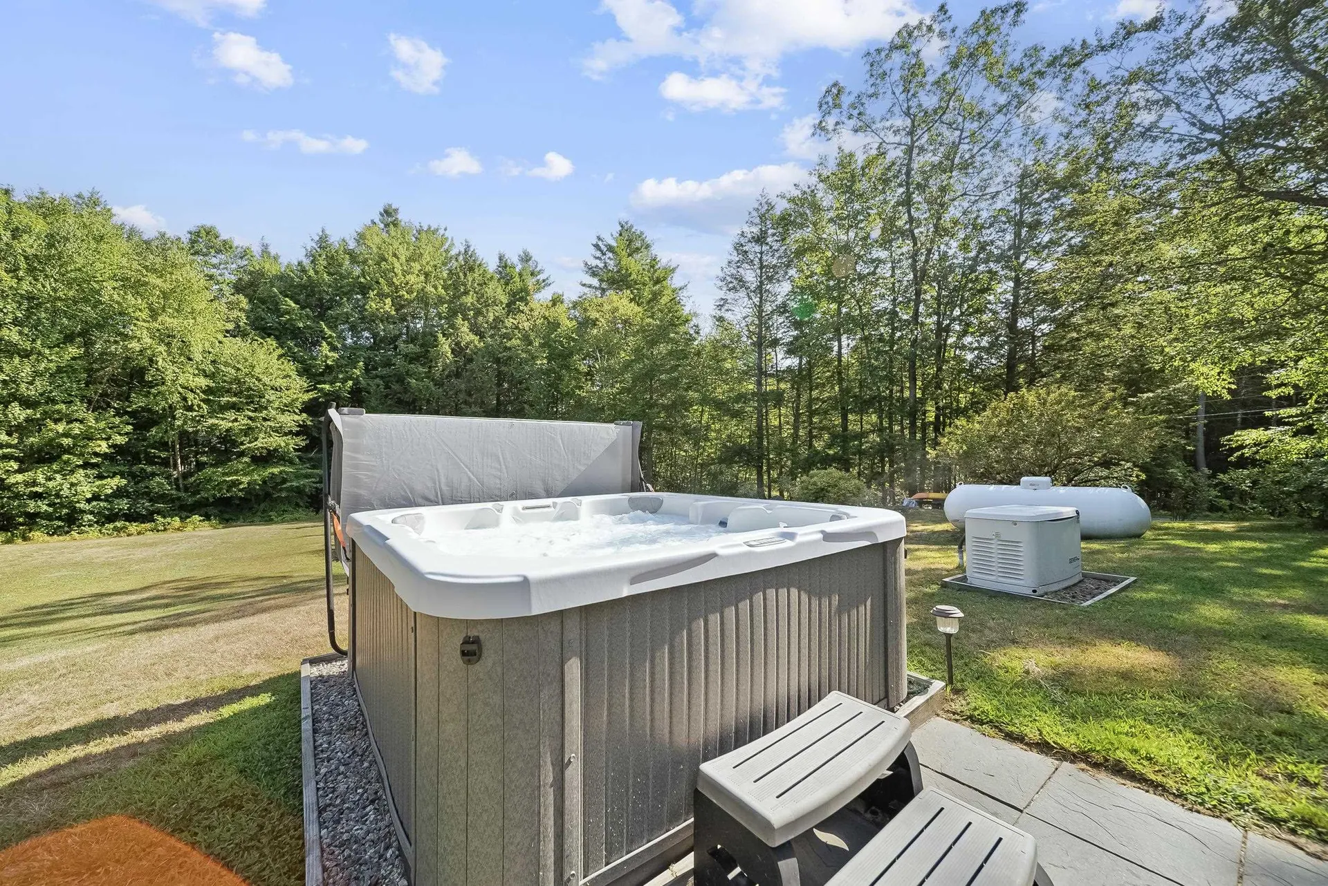 23 Holman Way Chester NH 03036