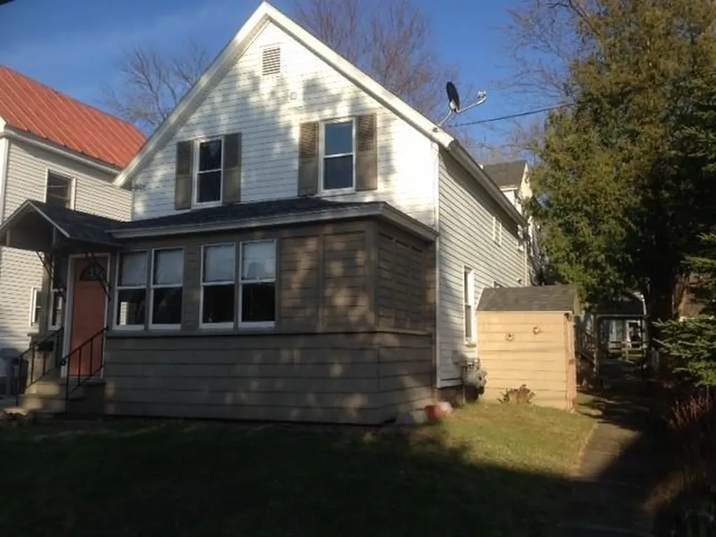 11 Sawyer Street St. Albans City VT 05478