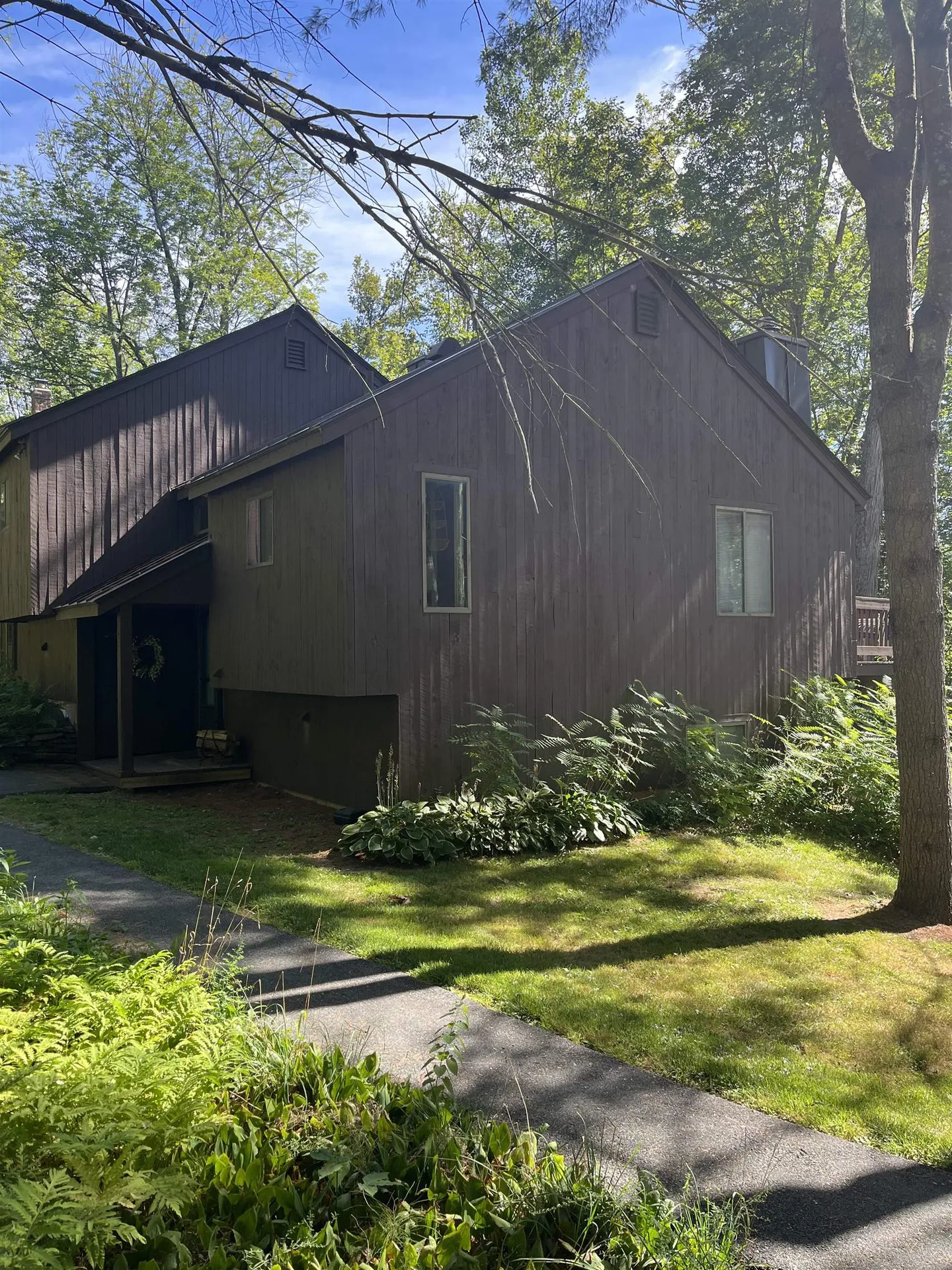 445 Old Quechee Road Hartford VT 05059