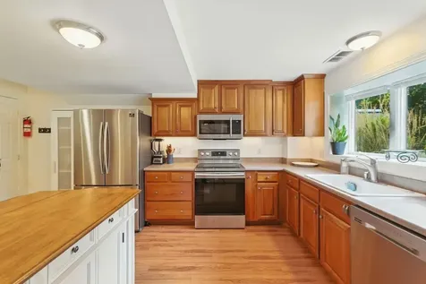 56 Frost Road Tyngsborough MA 01879