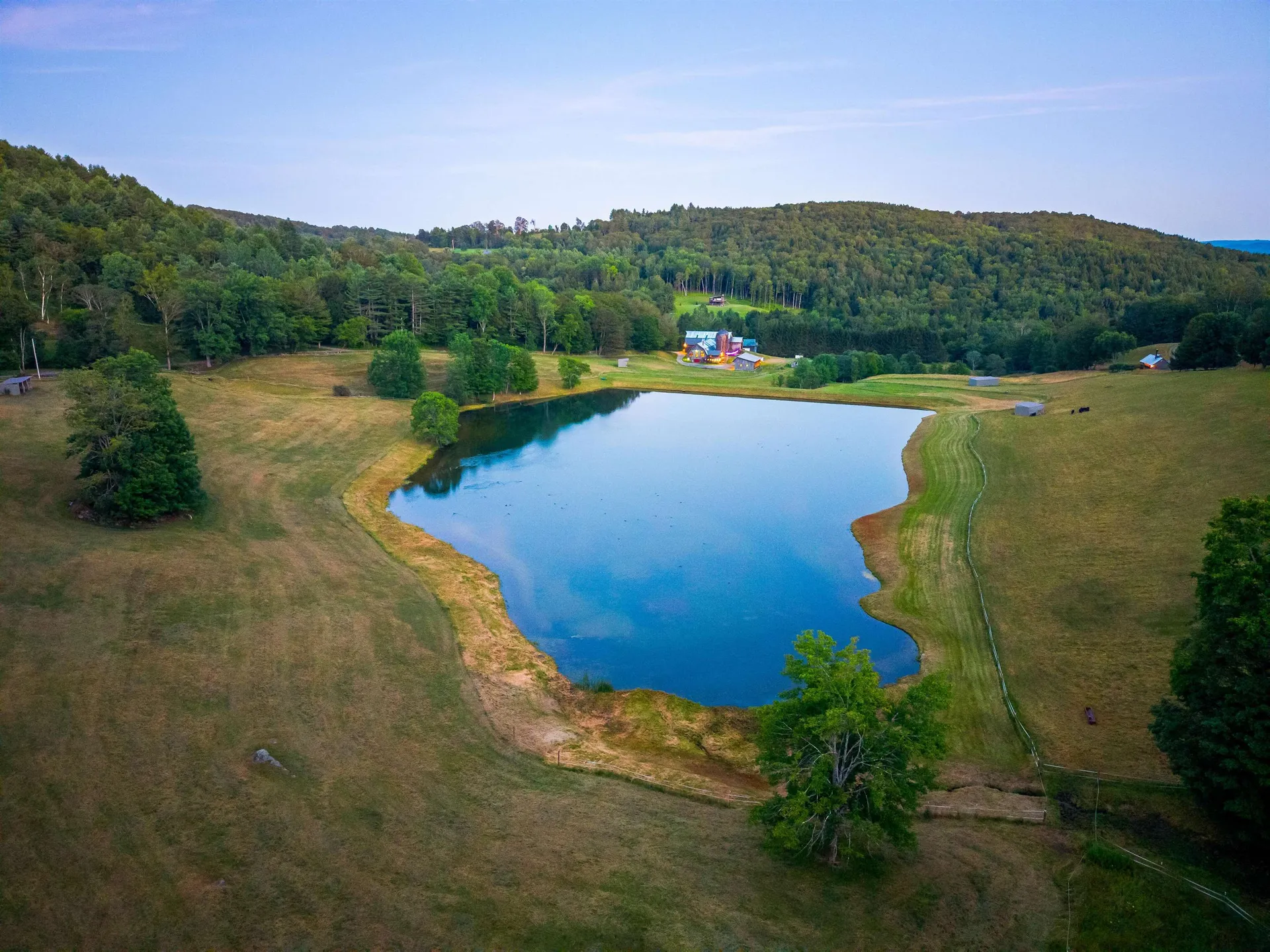 37 Maxham Road Pomfret VT 05067