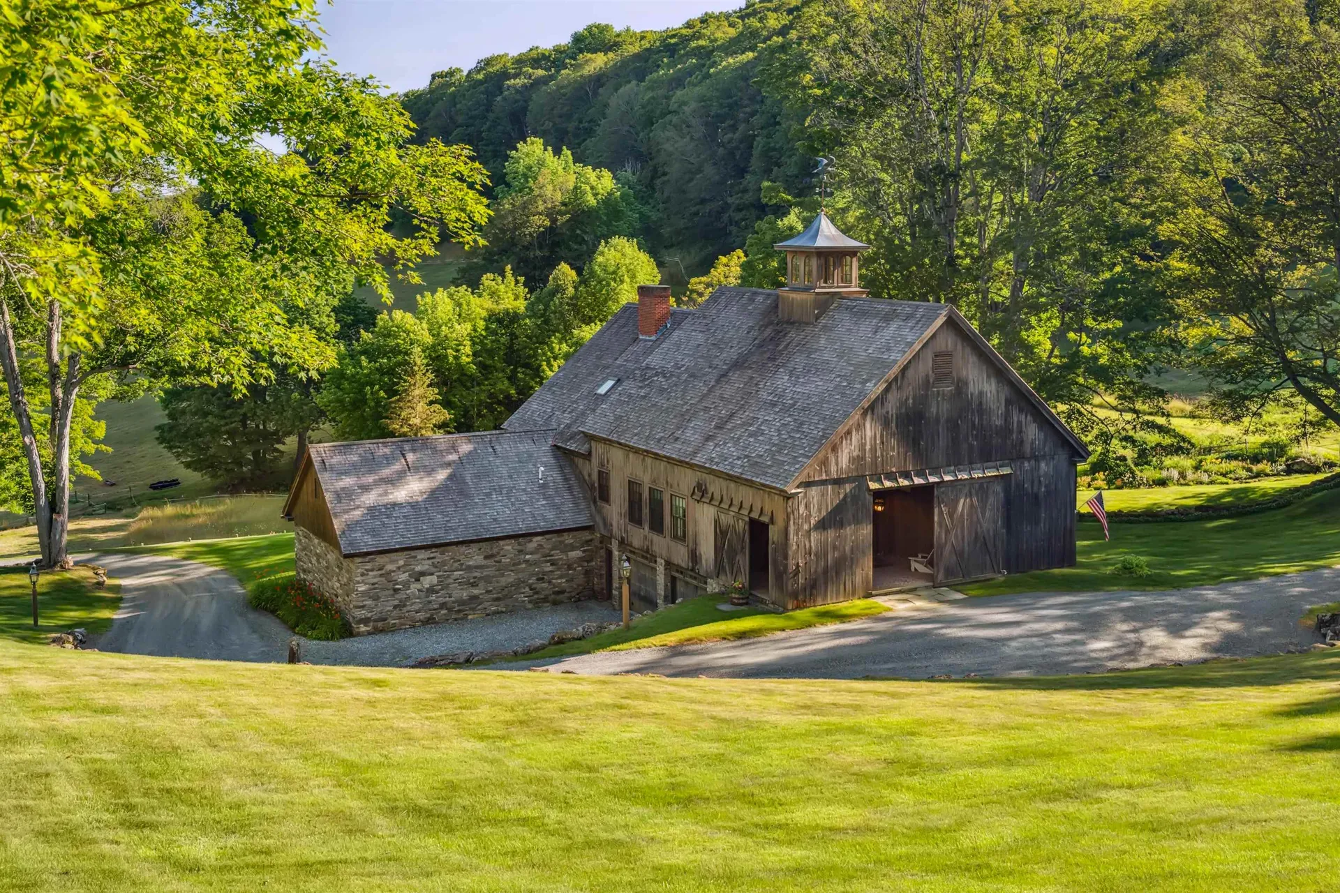 37 Maxham Road Pomfret VT 05067