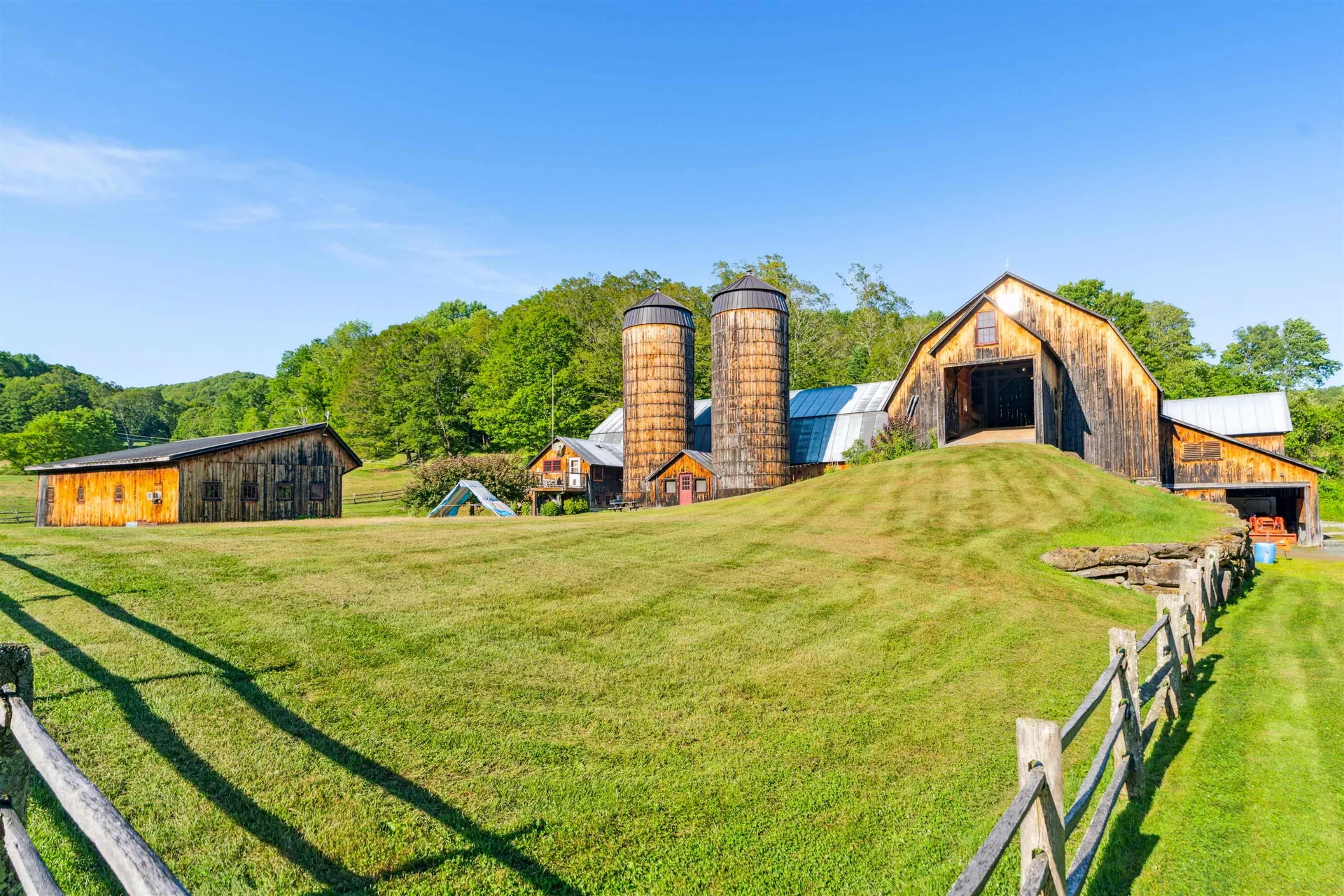 37 Maxham Road Pomfret VT 05067