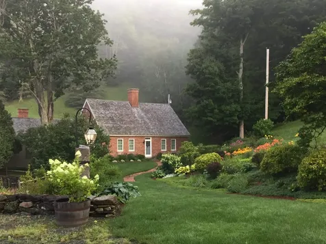 37 Maxham Road Pomfret VT 05067