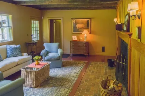 37 Maxham Road Pomfret VT 05067