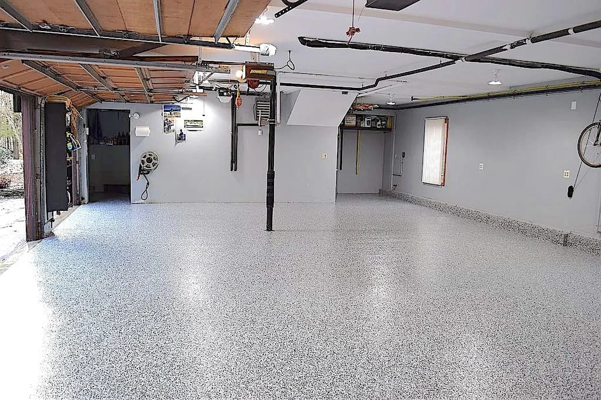 82 Pilgrim Drive Bedford NH 03110