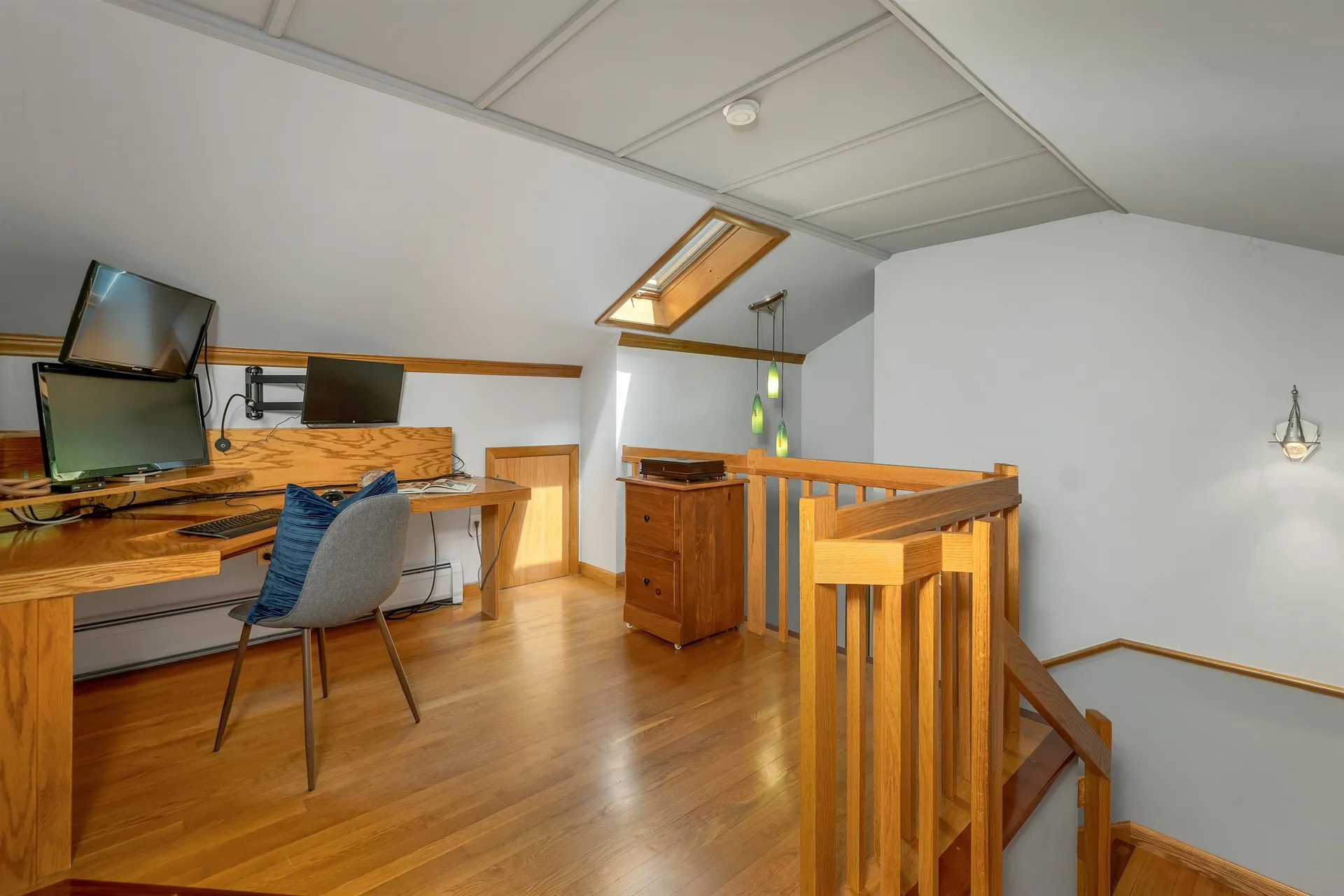 82 Pilgrim Drive Bedford NH 03110