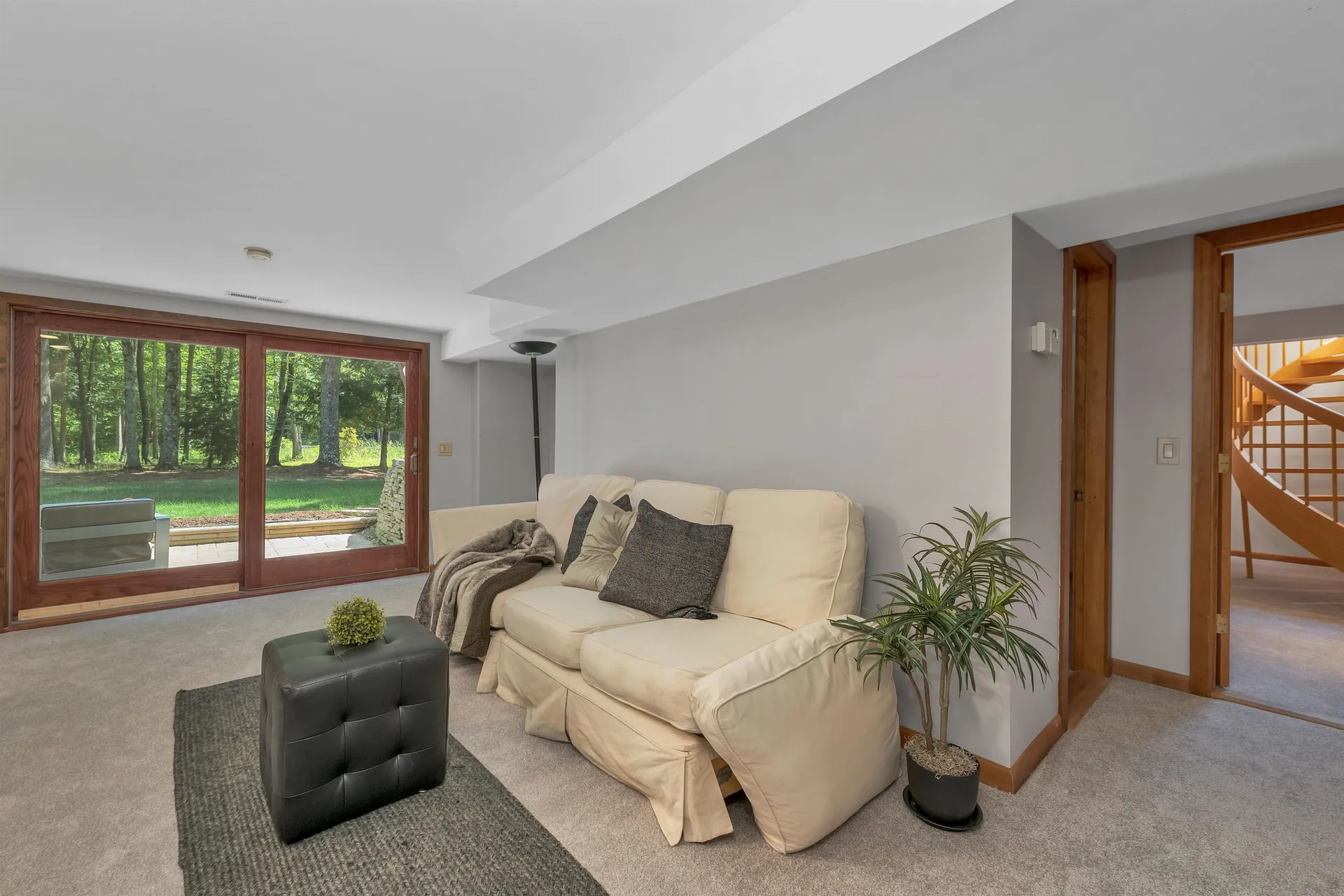 82 Pilgrim Drive Bedford NH 03110