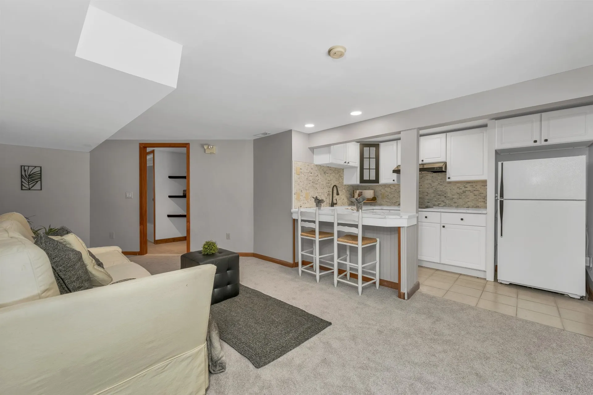 82 Pilgrim Drive Bedford NH 03110