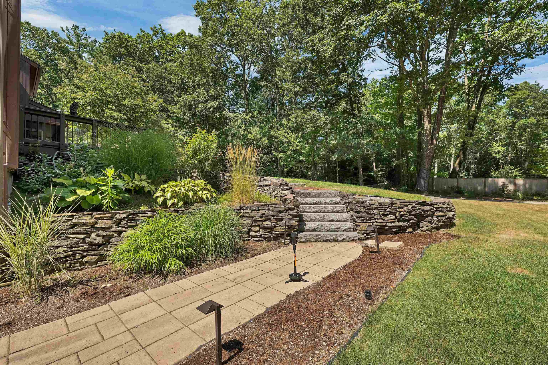 82 Pilgrim Drive Bedford NH 03110