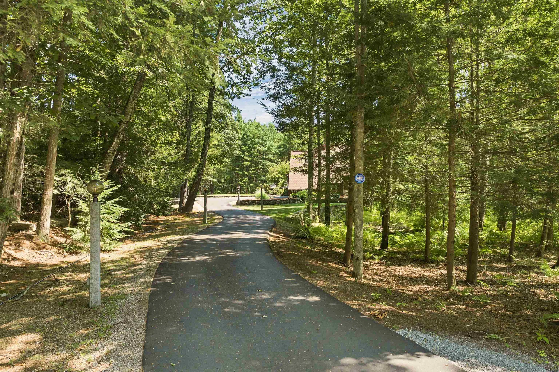 82 Pilgrim Drive Bedford NH 03110