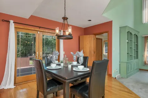 82 Pilgrim Drive Bedford NH 03110