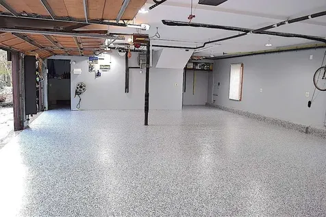 82 Pilgrim Drive Bedford NH 03110