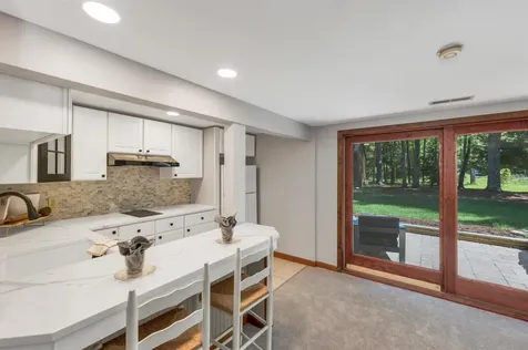 82 Pilgrim Drive Bedford NH 03110