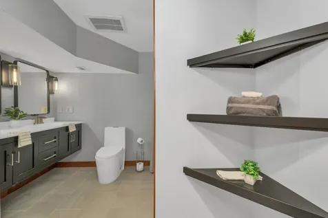 82 Pilgrim Drive Bedford NH 03110