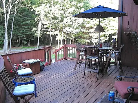 82 Pilgrim Drive Bedford NH 03110