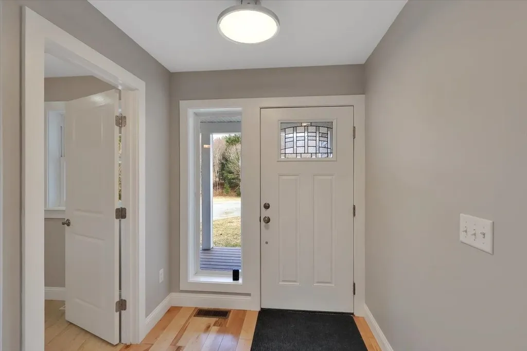 49 Hemlock Circle Jericho VT 05465