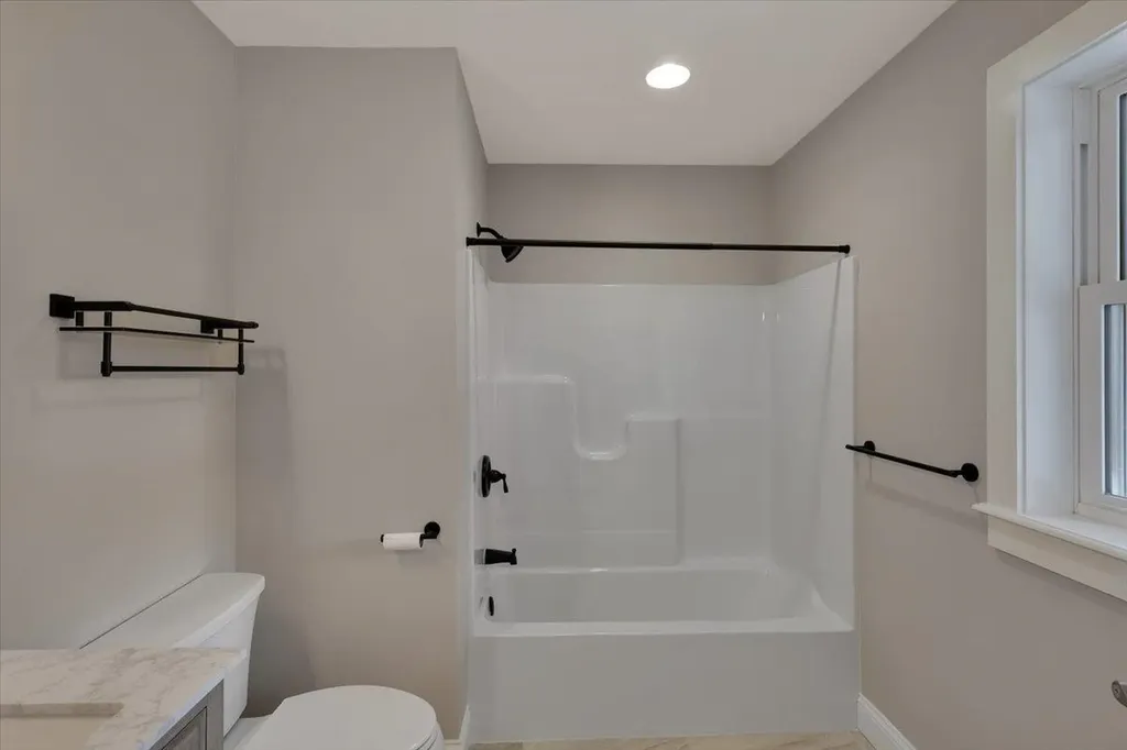 49 Hemlock Circle Jericho VT 05465