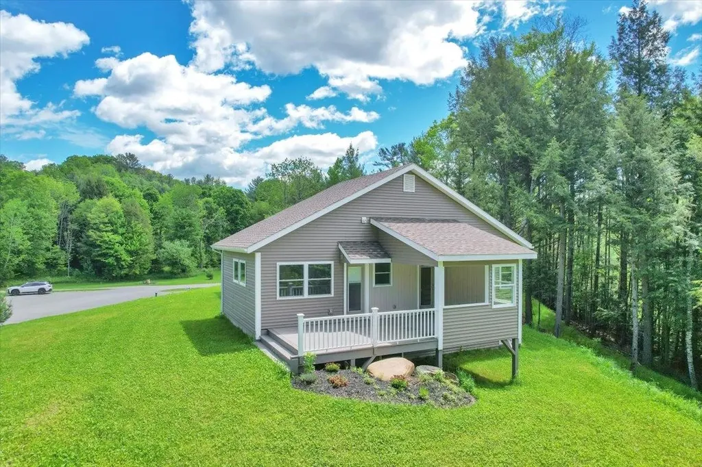 49 Hemlock Circle Jericho VT 05465
