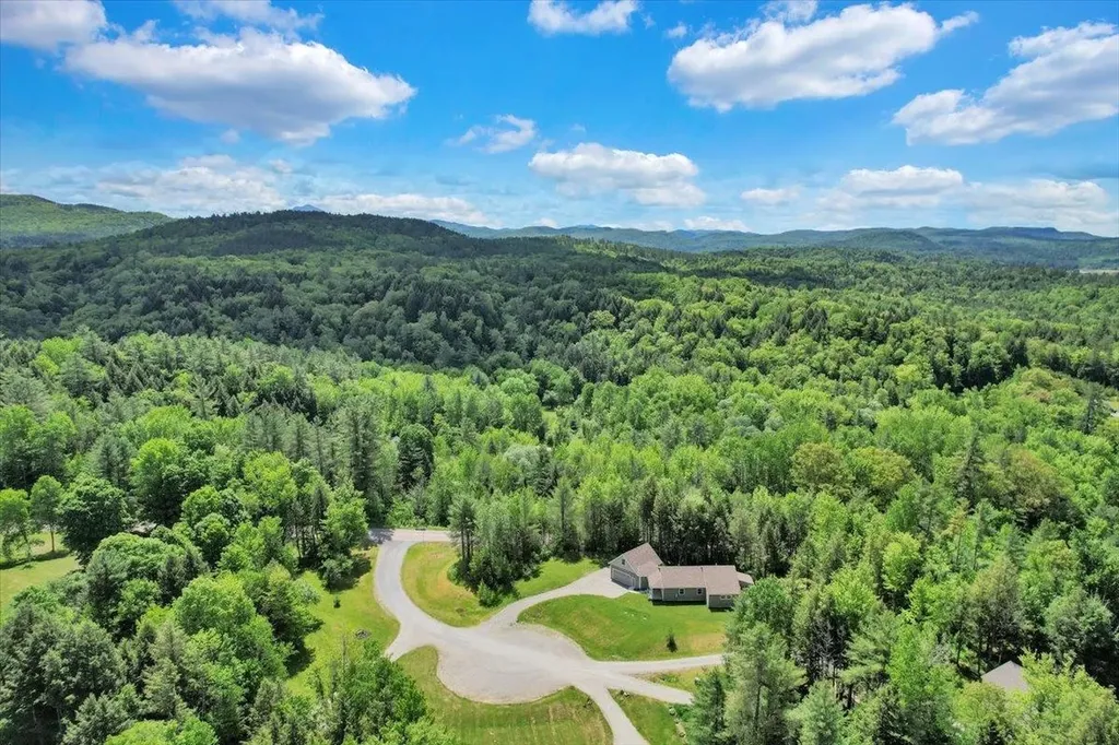 49 Hemlock Circle Jericho VT 05465